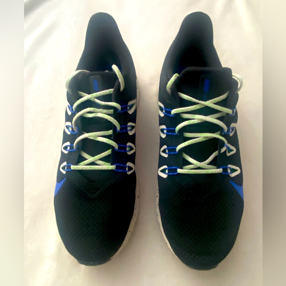 EUC NIKE QUEST 2 SE Running Sneaker M:11